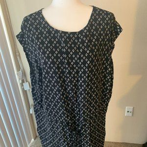 Black and white flowered knee length dress in size 18